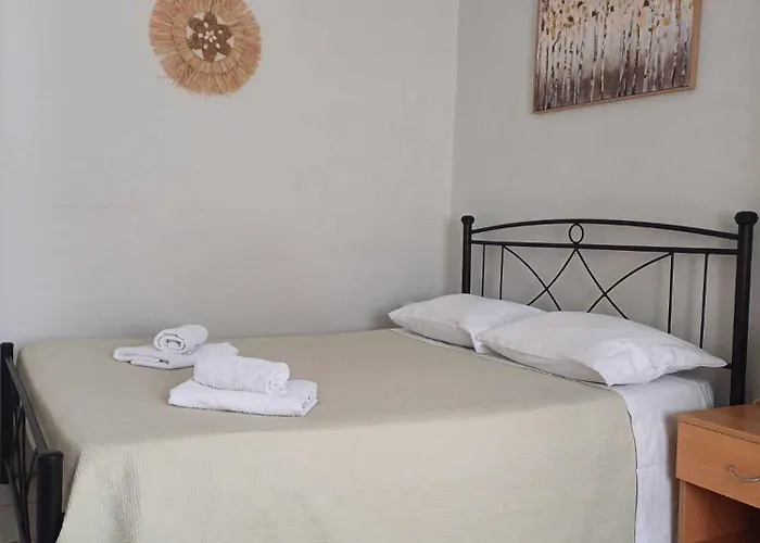 Antonis Rooms